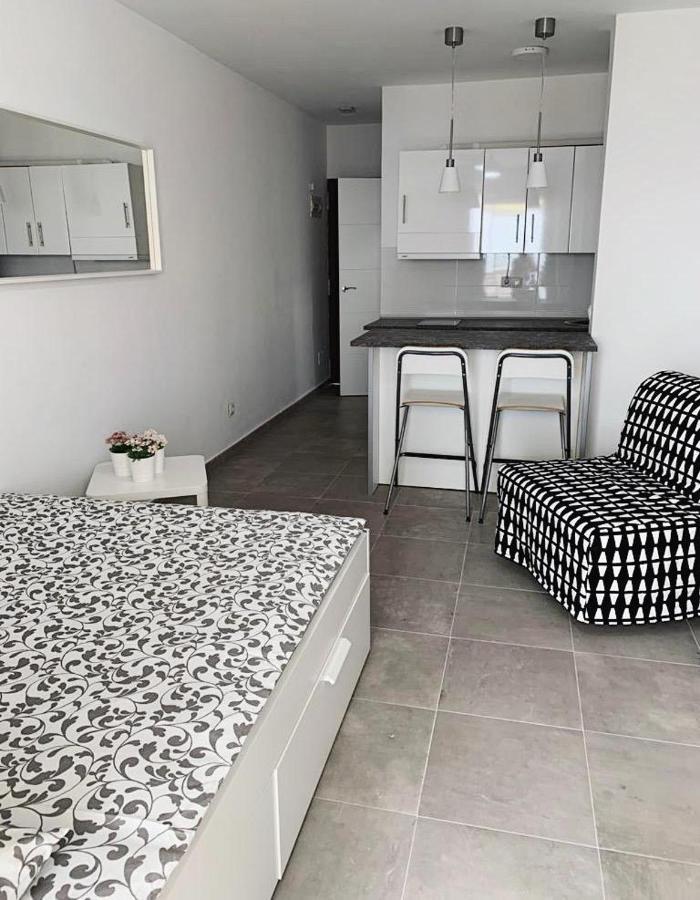 Studio With Sea Views In Torremolinos Apartment Bagian luar foto