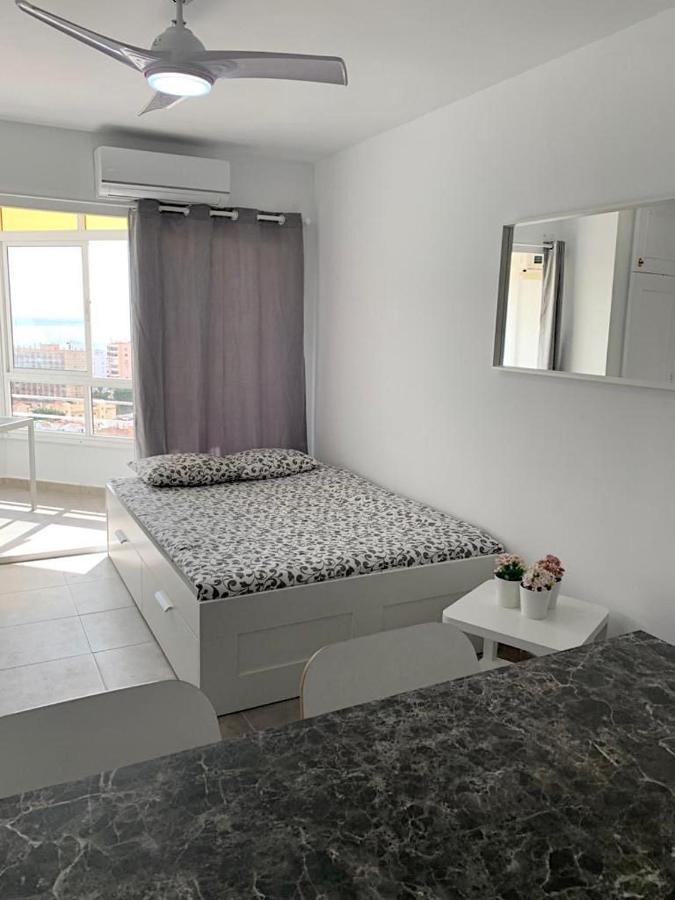Studio With Sea Views In Torremolinos Apartment Bagian luar foto