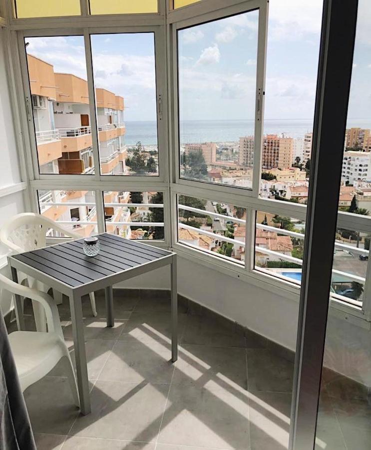 Studio With Sea Views In Torremolinos Apartment Bagian luar foto